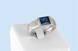 ANELLO UOMO FASCIA CON PIETRA BLU RODIATO APERTO ARGENTO 925