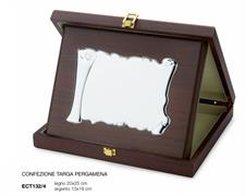 CONFEZIONE TARGA PERGAMENA 13X18 LEGNO ESTERNO 20X25